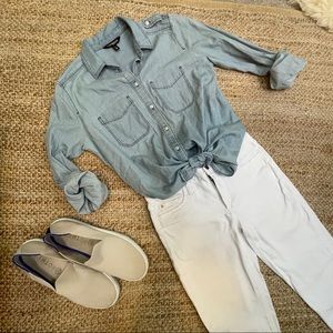 Classic express chambray Button down shirt